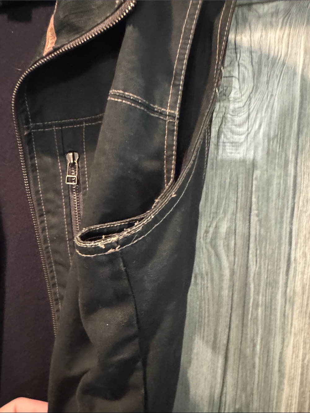 Kuhl Men's Dark Brown Zip-Front Canvas Vest - Picture 7 of 7